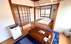 Blue House - Traditional Home - 5Min, Beach, Bus, Train